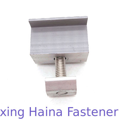 六角形のソケット頭部の帽子ねじが付いている中間アルミニウム太陽電池パネルの土台クランプ